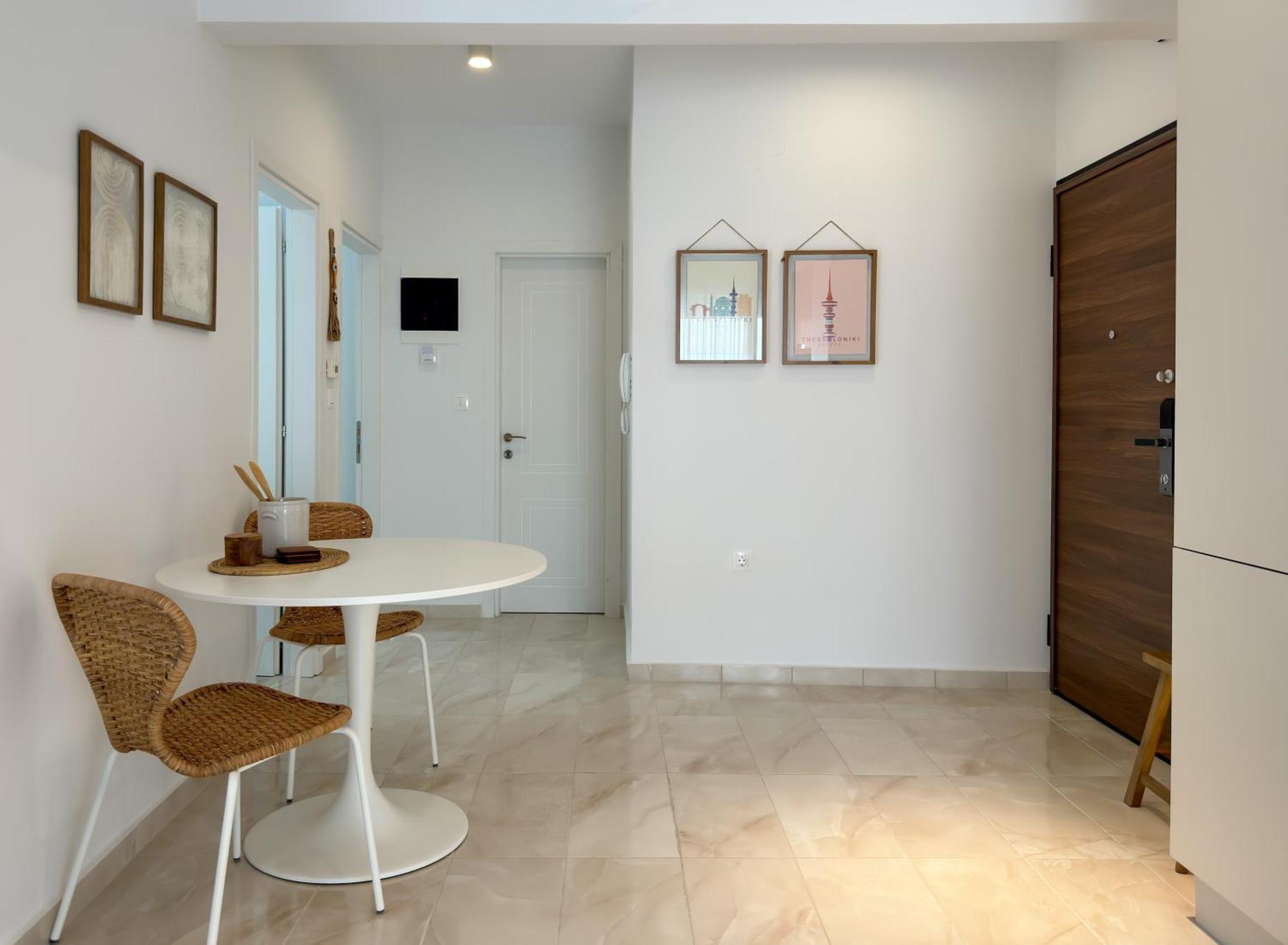 Luxury Downtown Apartment Guya Thessaloniki Exterior photo